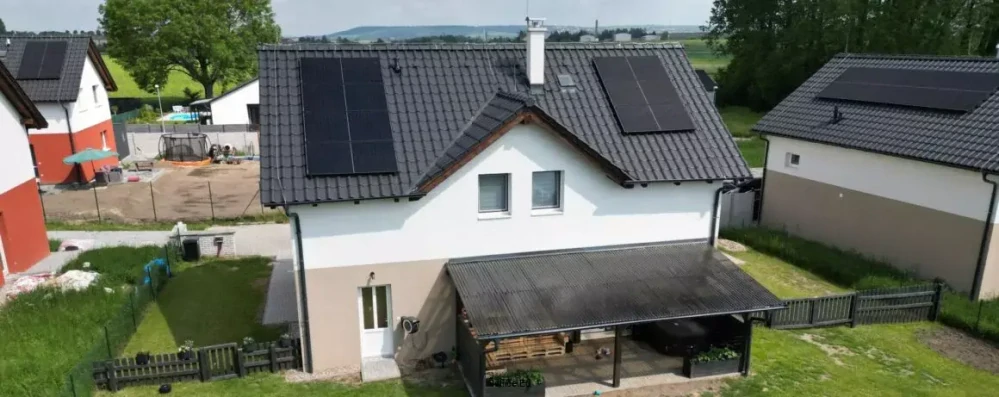 Třífázová fotovoltaická elektrárna 5,76 kWp s baterií LiFePO4 10 kWh