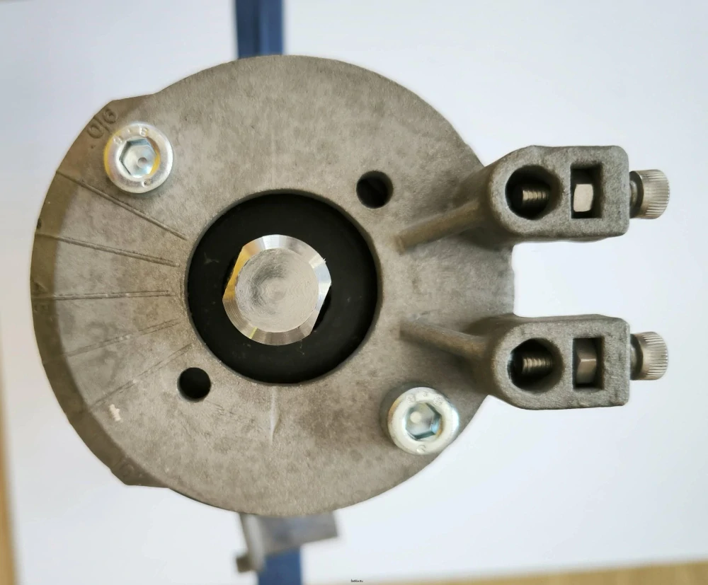 Kruhový škrtící ventil Honeywell V5421B1074  DN125