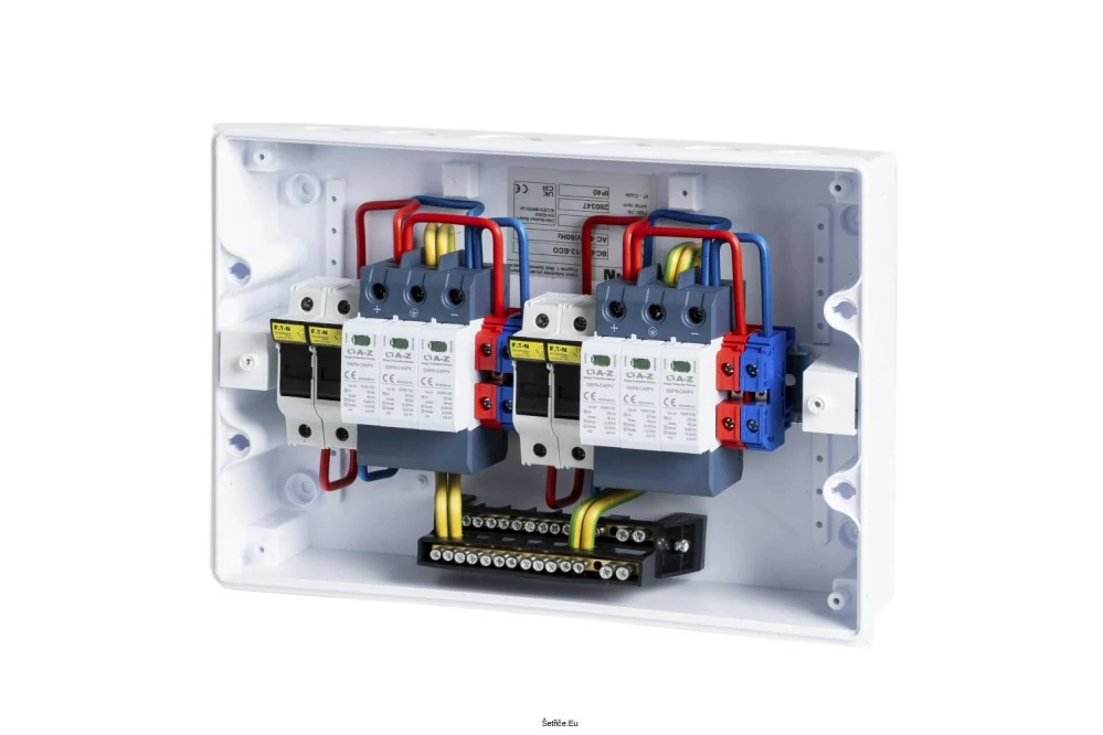 DC rozváděč R-AZ-DC2T1 se svodičem přepětí, pro FV instalace